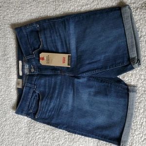 Levi's Classic Bermuda Shorts